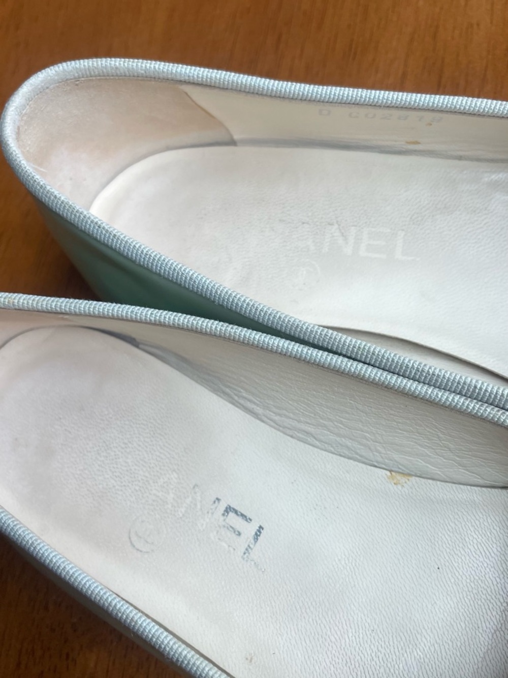CHANEL Mint Green Two Tone Patent Leather Cap-Toe Ballet Flats - Picture 11 of 14